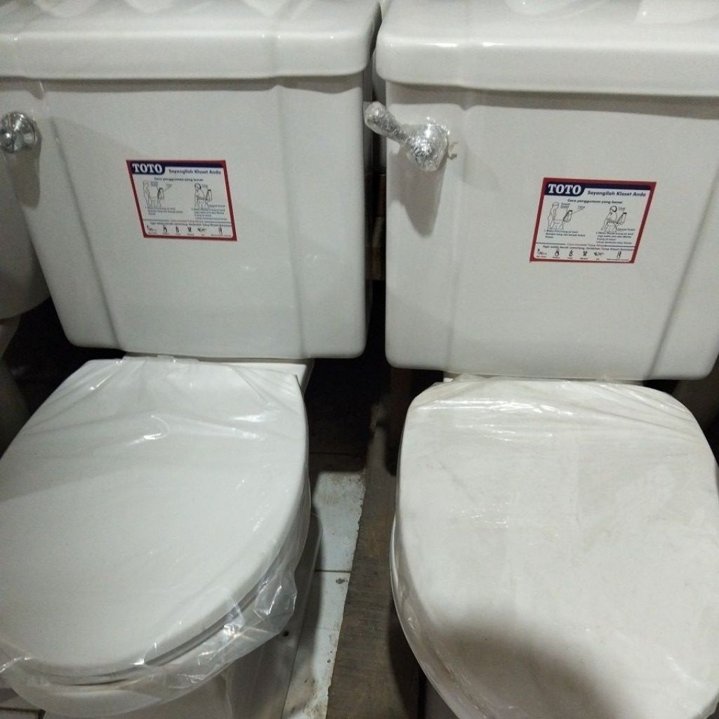 Kloset Closet Toilet Duduk TOTO type CW668 J Warna putih