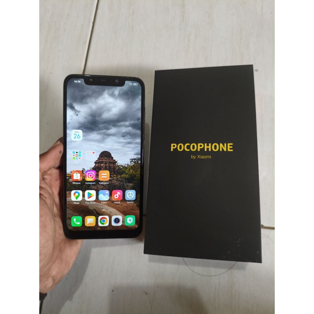 Pocophone f1 6/64gb