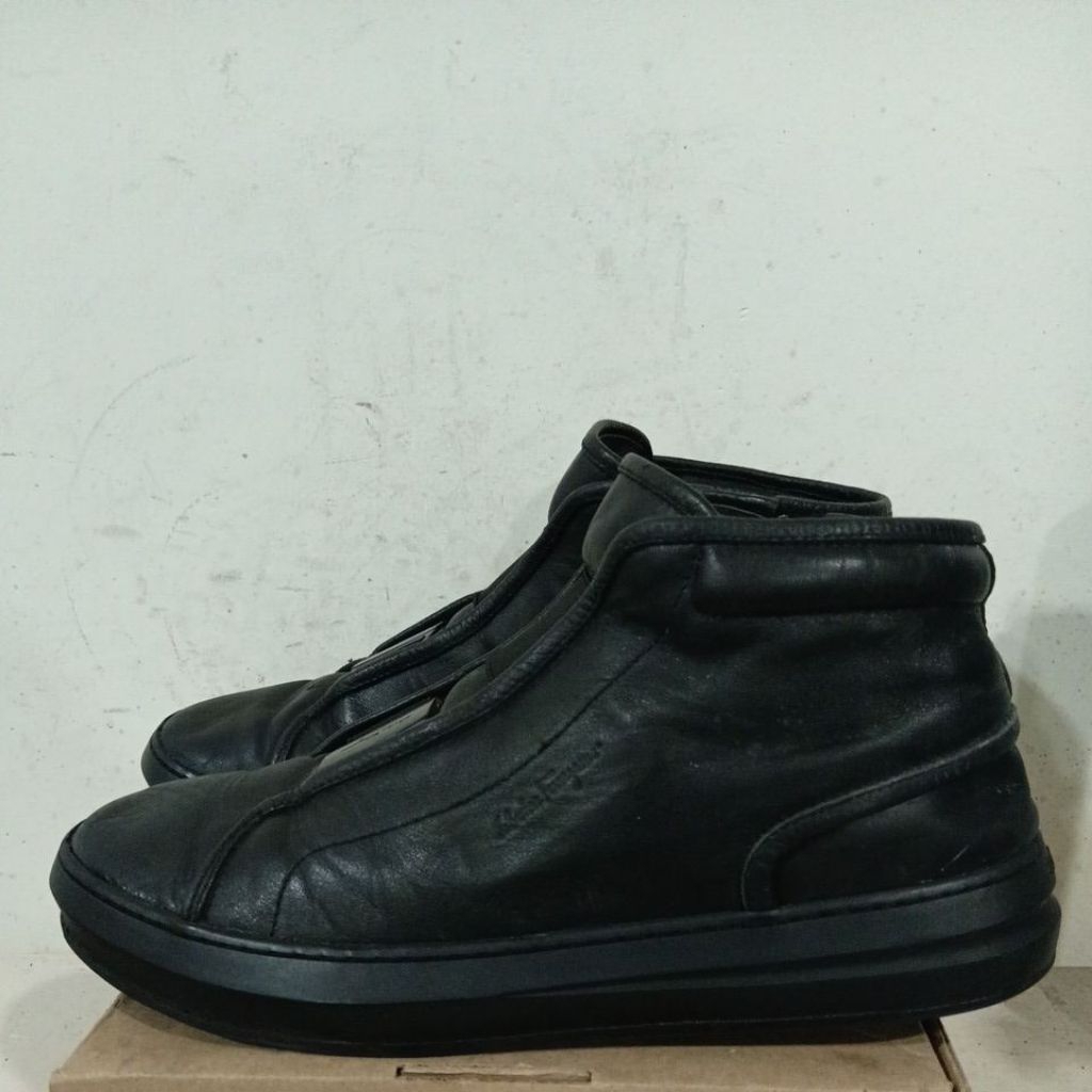 SALVATORE FERRAGAMO Sepatu boits Pria  kulit full black