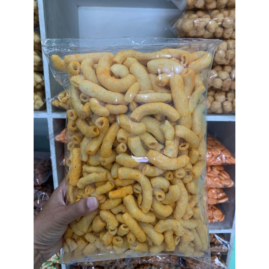 

Aneka snack serba 12.500 / cemilan camilan jajanan makanan ringan murah meriah 12.500 / renyah gurih asin pedas manis / bebas pilih rasa / pusat oleh-oleh solo