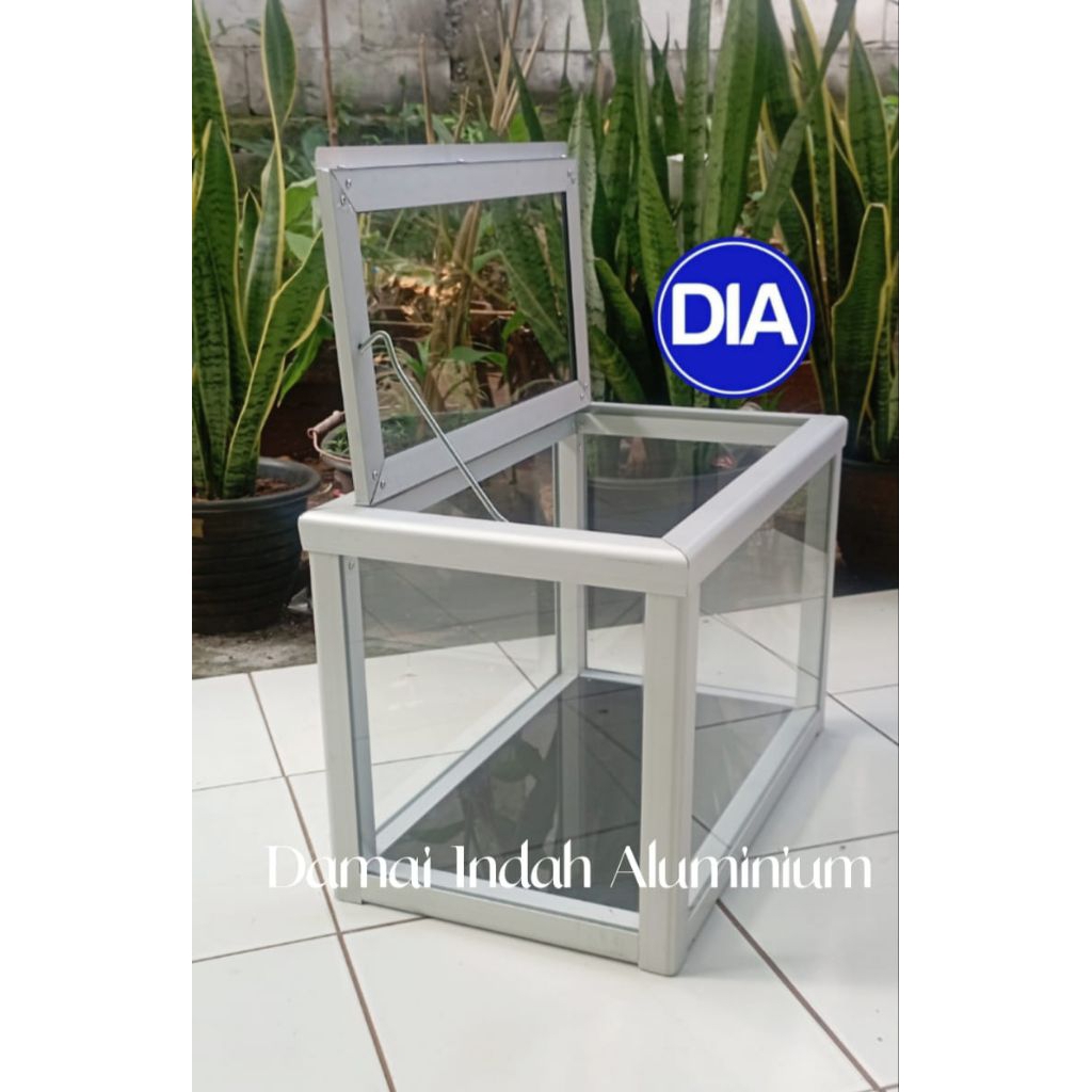 

Kotak Buah Segar, Jambu Kristal, Jeruk Peras, Cilok