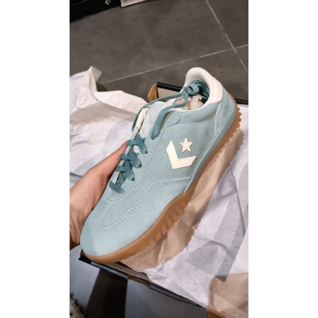 Sepatu green sage aesthetic