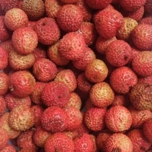 

buah leci/lychee 1000 gram/1kg