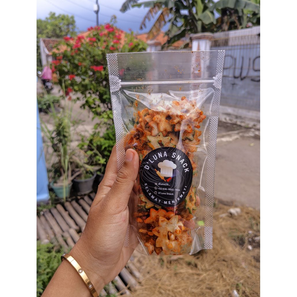 

Kerupuk seblak bantet by D'Luna