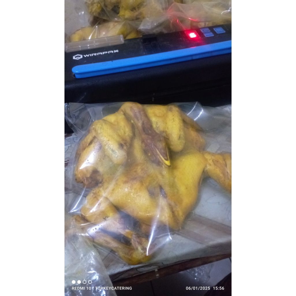 

Ayam ingkung ungkep rempah pilihan