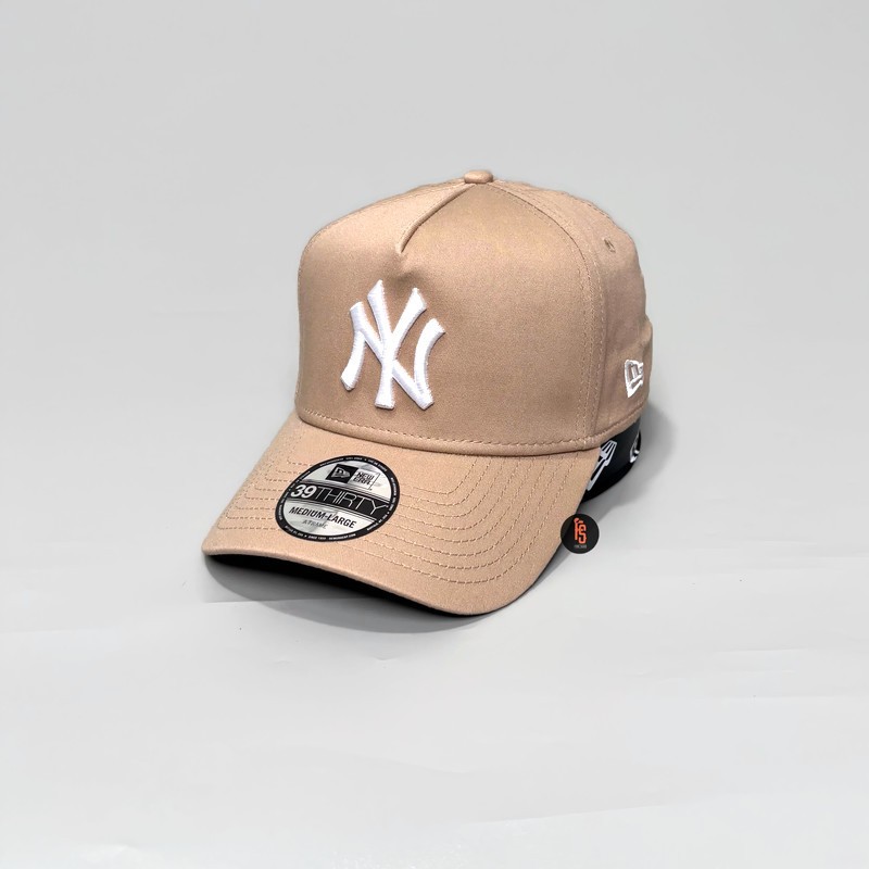 TOPI NEW ERA ORIGINAL 39THIRTY A FRAME NEYYAN BEIGE WHITE