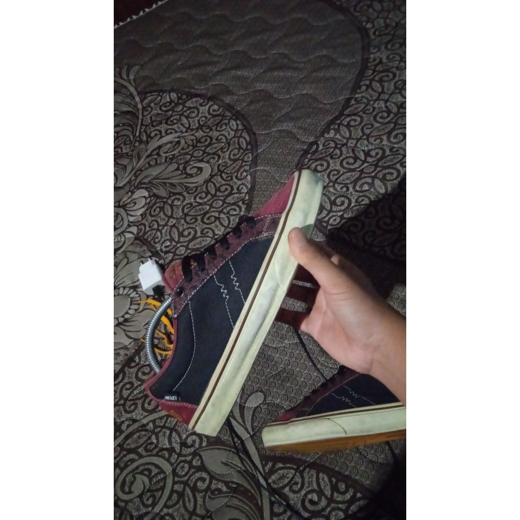 sepatu beazt x the upstairs