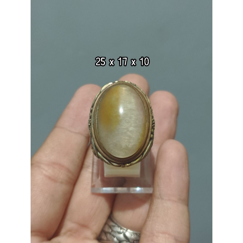 Batu akik Pandan semu