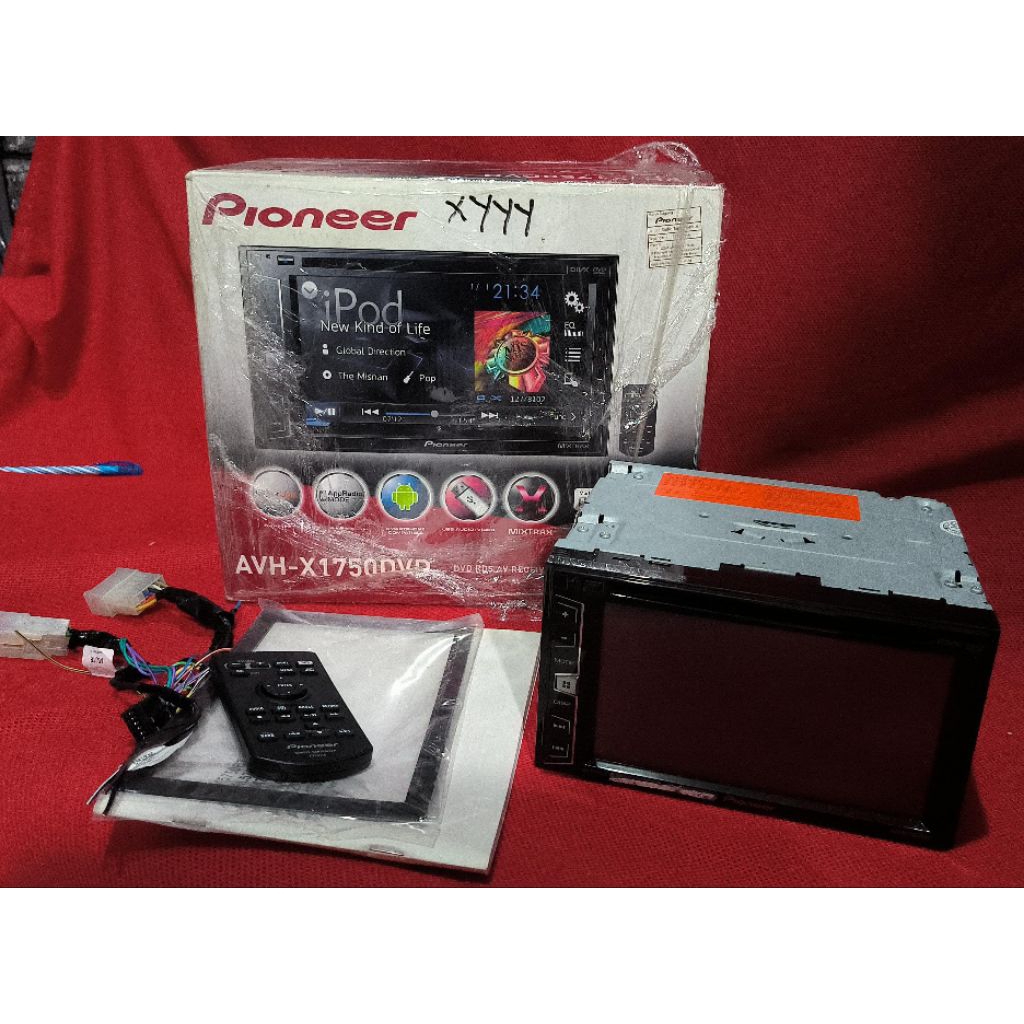 Head unit Pioneer AVH-X1750DVD bekas seperti baru masih segel