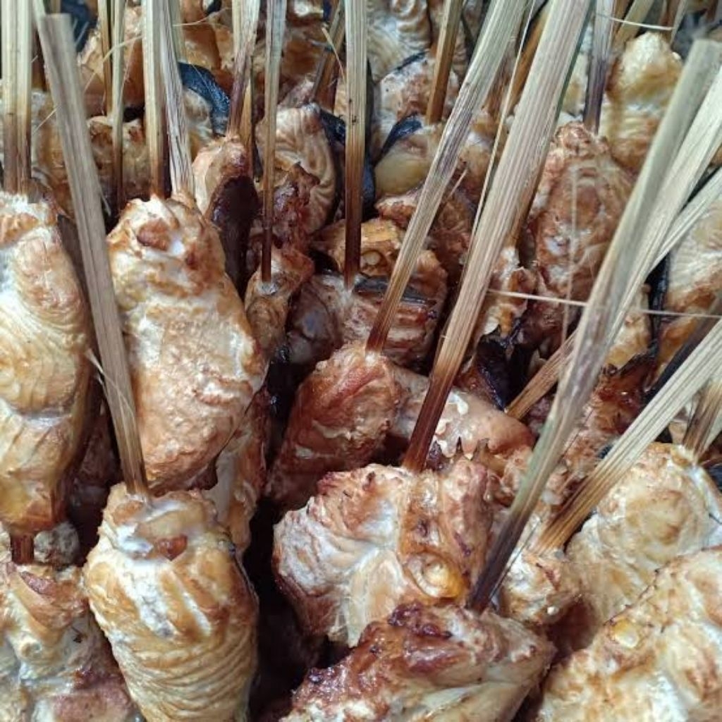 

Ikan Asap Manyung - Per Tusuk / Khas Masakan Mangut