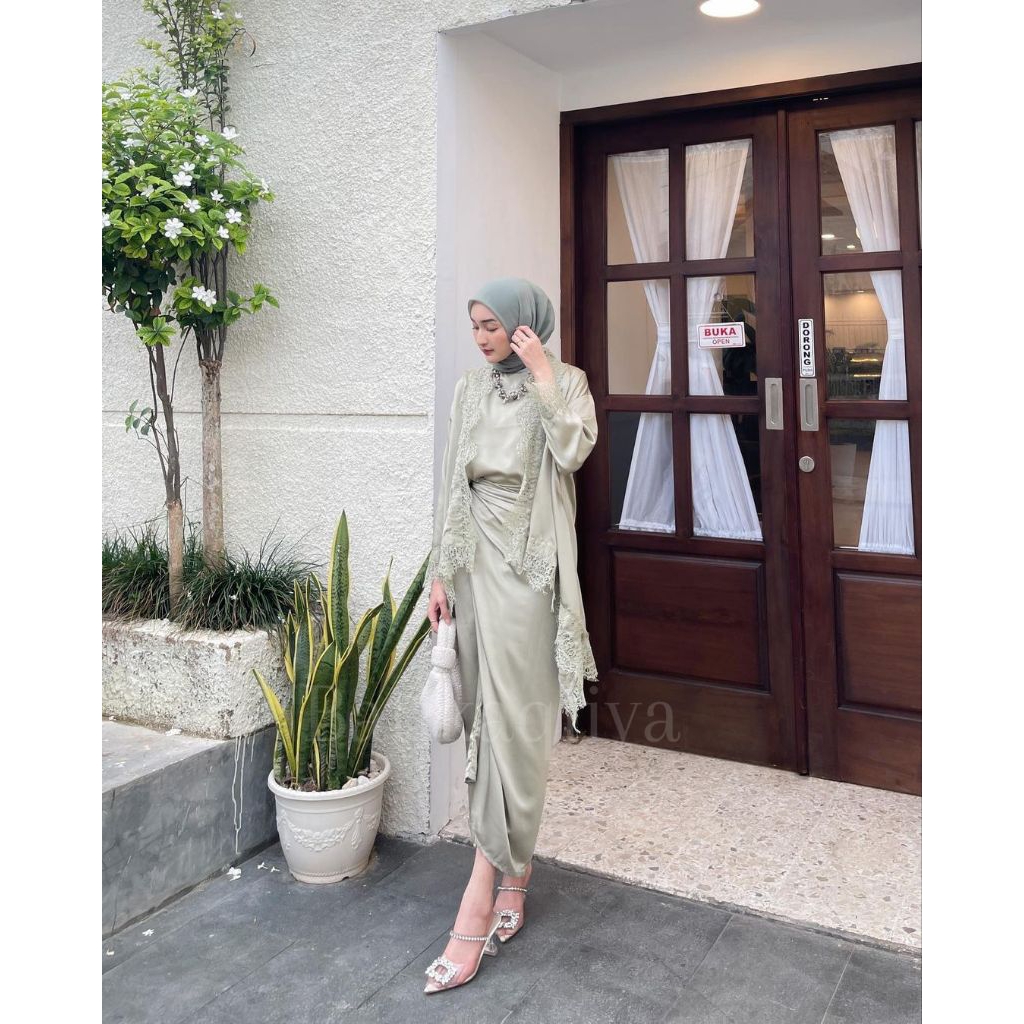 set outer kebaya series Nagita silk (free inner)