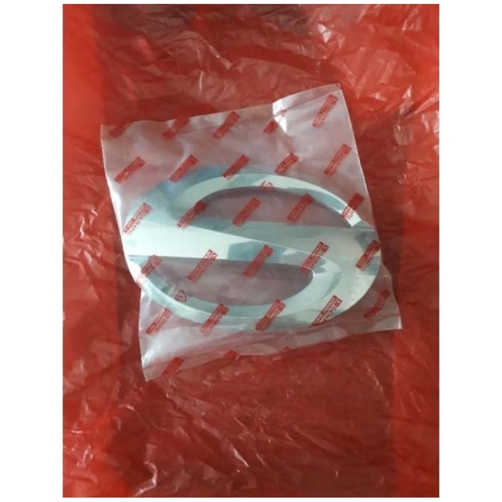 EMBLEM DEPAN SIGRA ORIGINAL