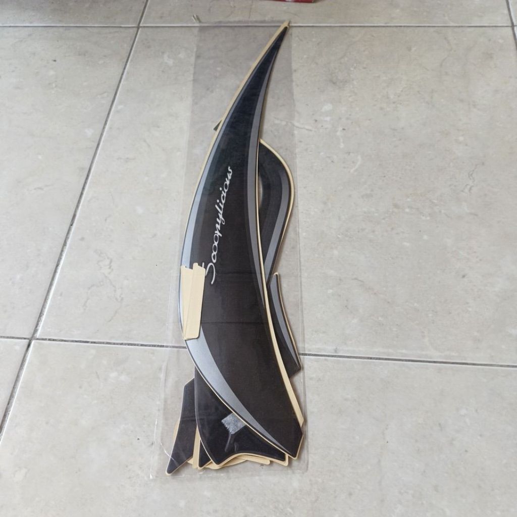 striping stiker les body Honda Scoopy stylish 2018 matte brown bahan bagus