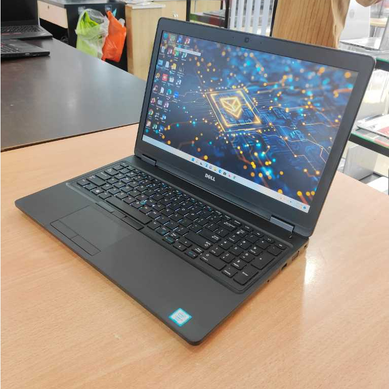 Laptop Second Dell Precision 3520 / Core i7 Gen 6 HQ / VGA Quadro M620