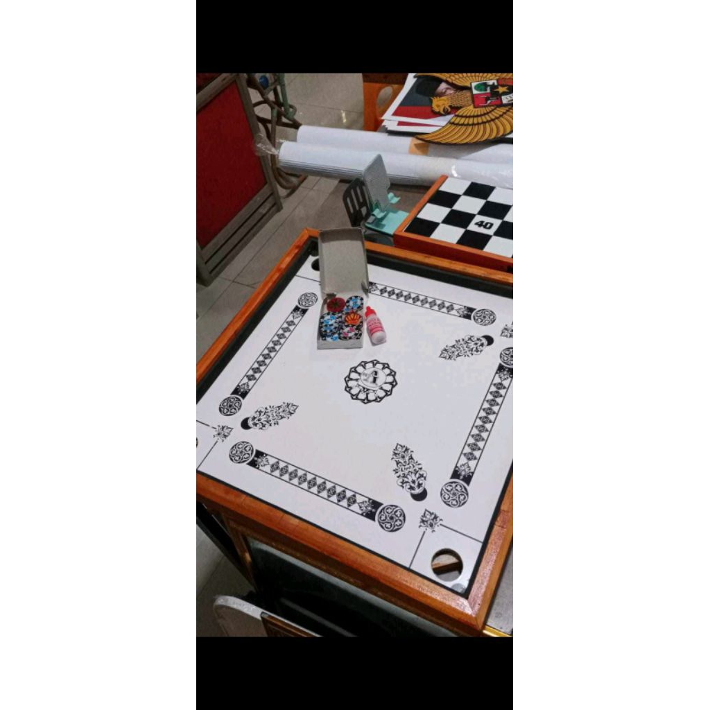 Meja karambol + kristal dan Koin Karambol kualitas Premium Dengan Berbagai Ukuran