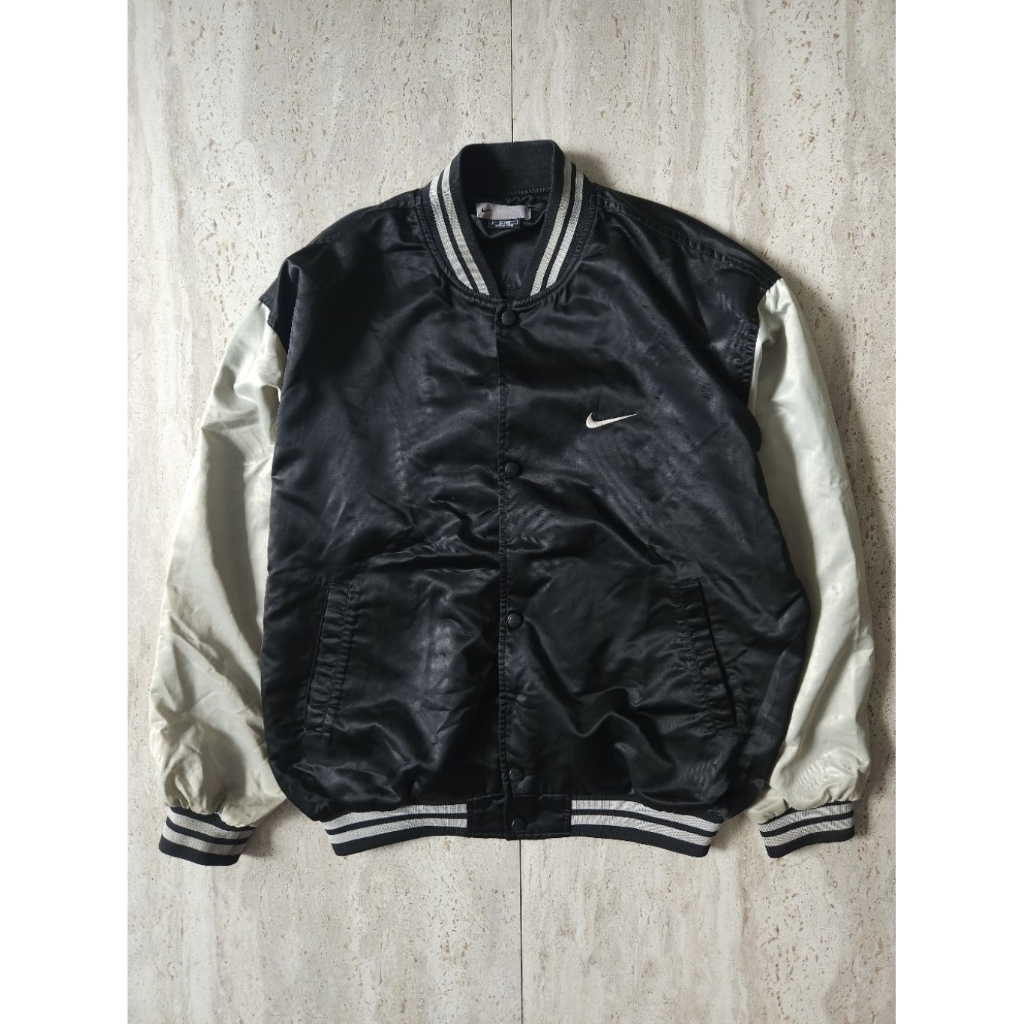 Vintage Varsity Nike Black