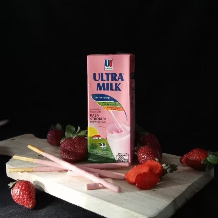 

Susu Ultra Milk Strawberry 200ml