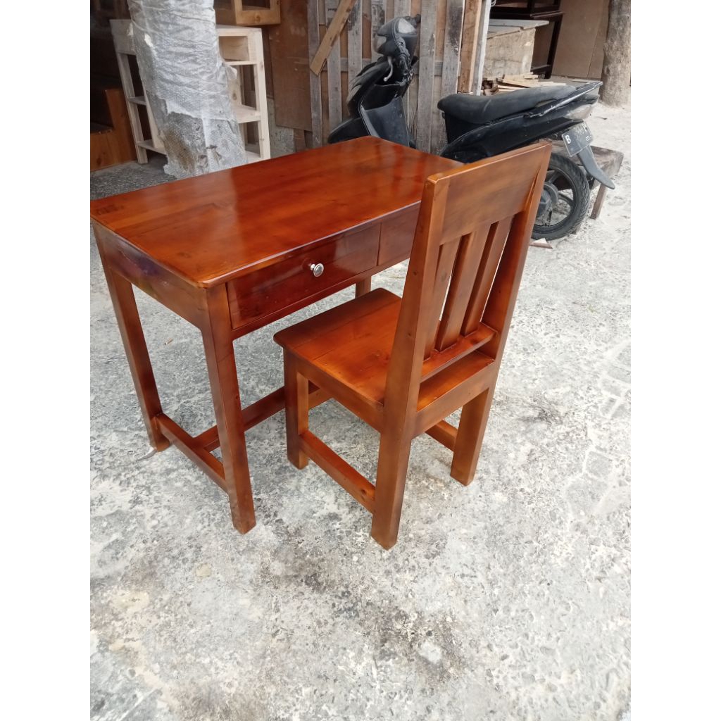 meja belajar bahan kayu jati Belanda