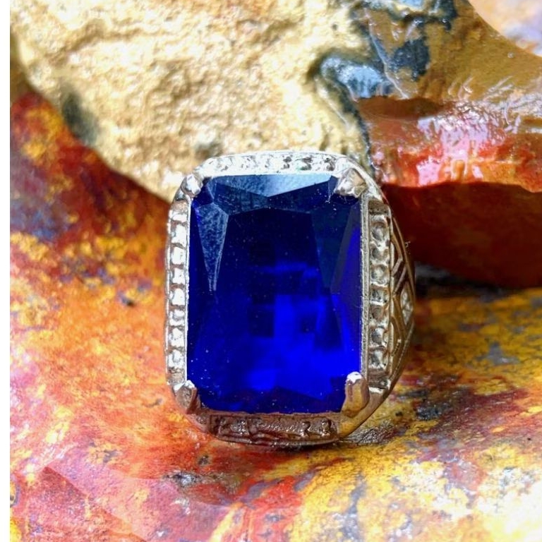 Batu cincin permata biru king safir cuting blue king safir blue safir octagon top permata100%