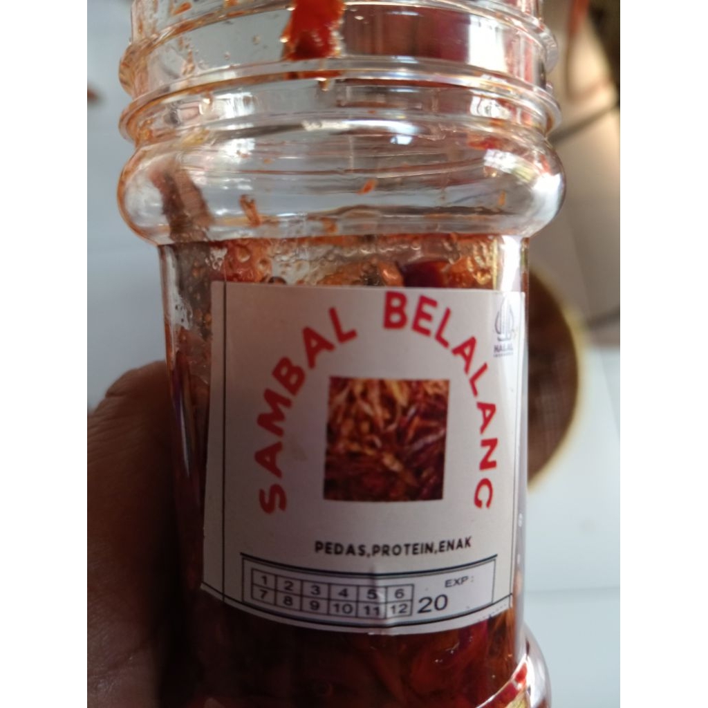 

sambal belalang sangat lezat ditemani nasi