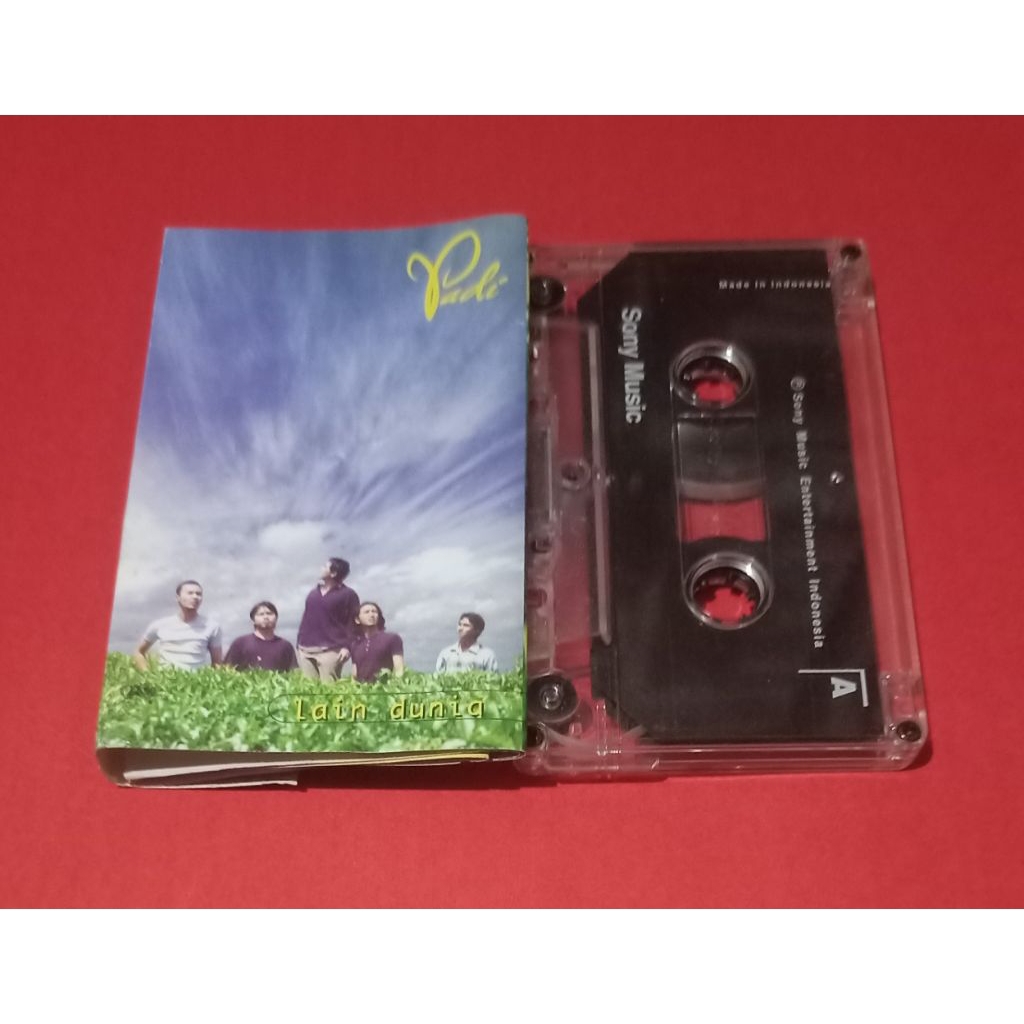 kaset pita PADI / Lain Dunia