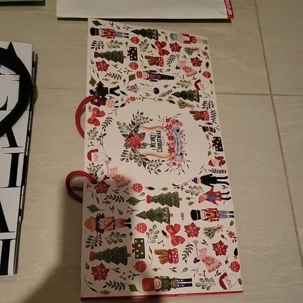 

PRELOVED PAPER BAG PUTIH / tas kado