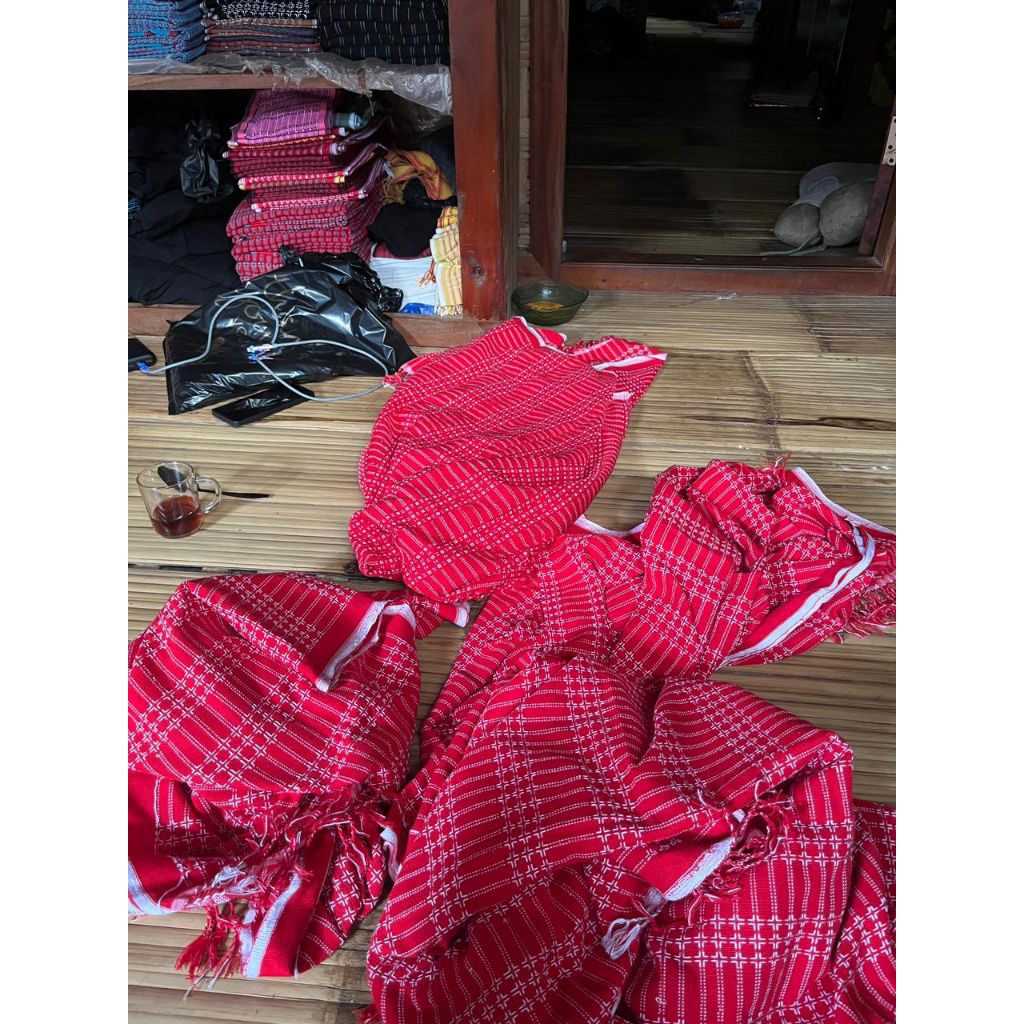 kain tenun baduy merah putih ,untuk Hut Ri