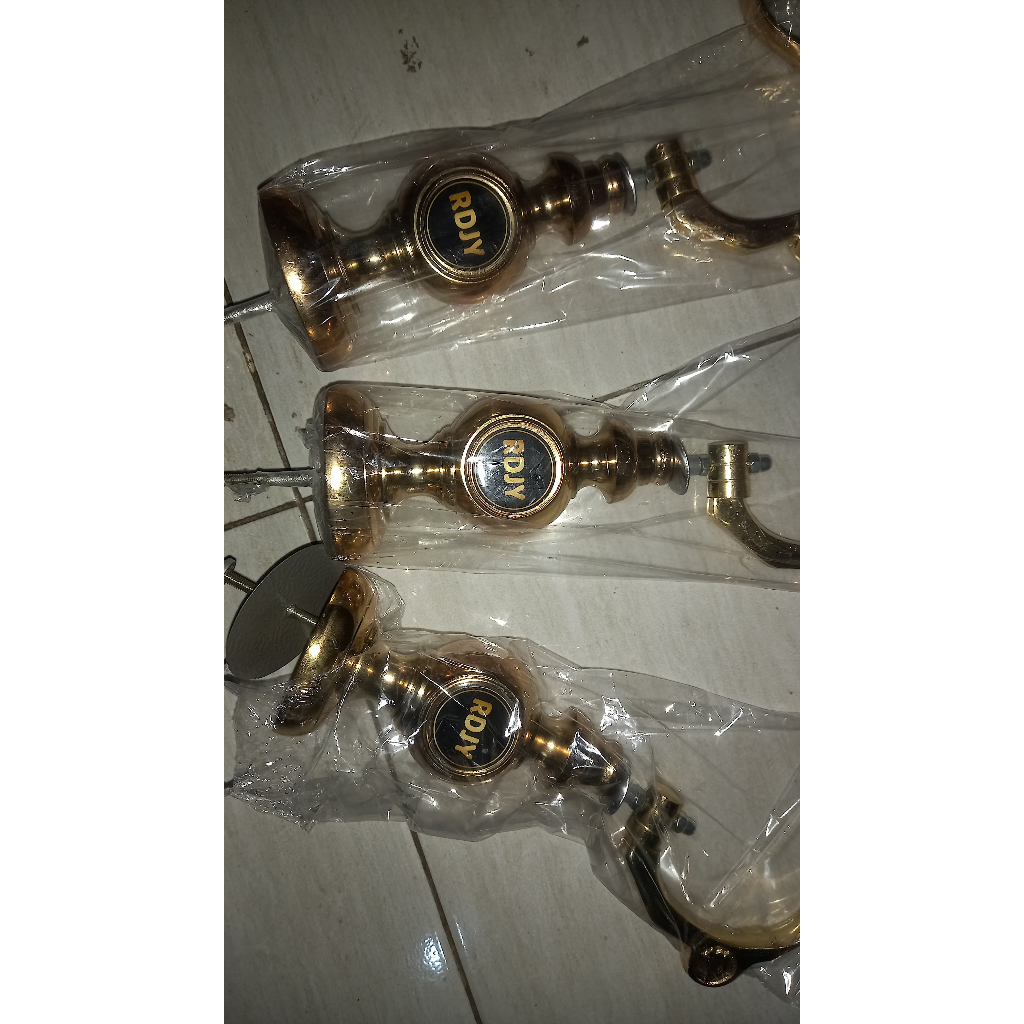 GANTUNGAN REPLIKA KUBY GOLD LENGKAP PION GOLD RUDI JAYA 1 SET SANGKAR KANDANG KAPSUL BURUNG LOVEBIRD