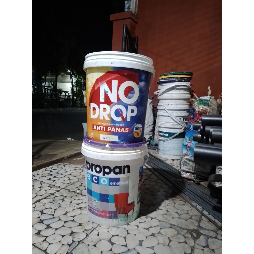 ember kaleng cat 5kg bekas plastik serba guna