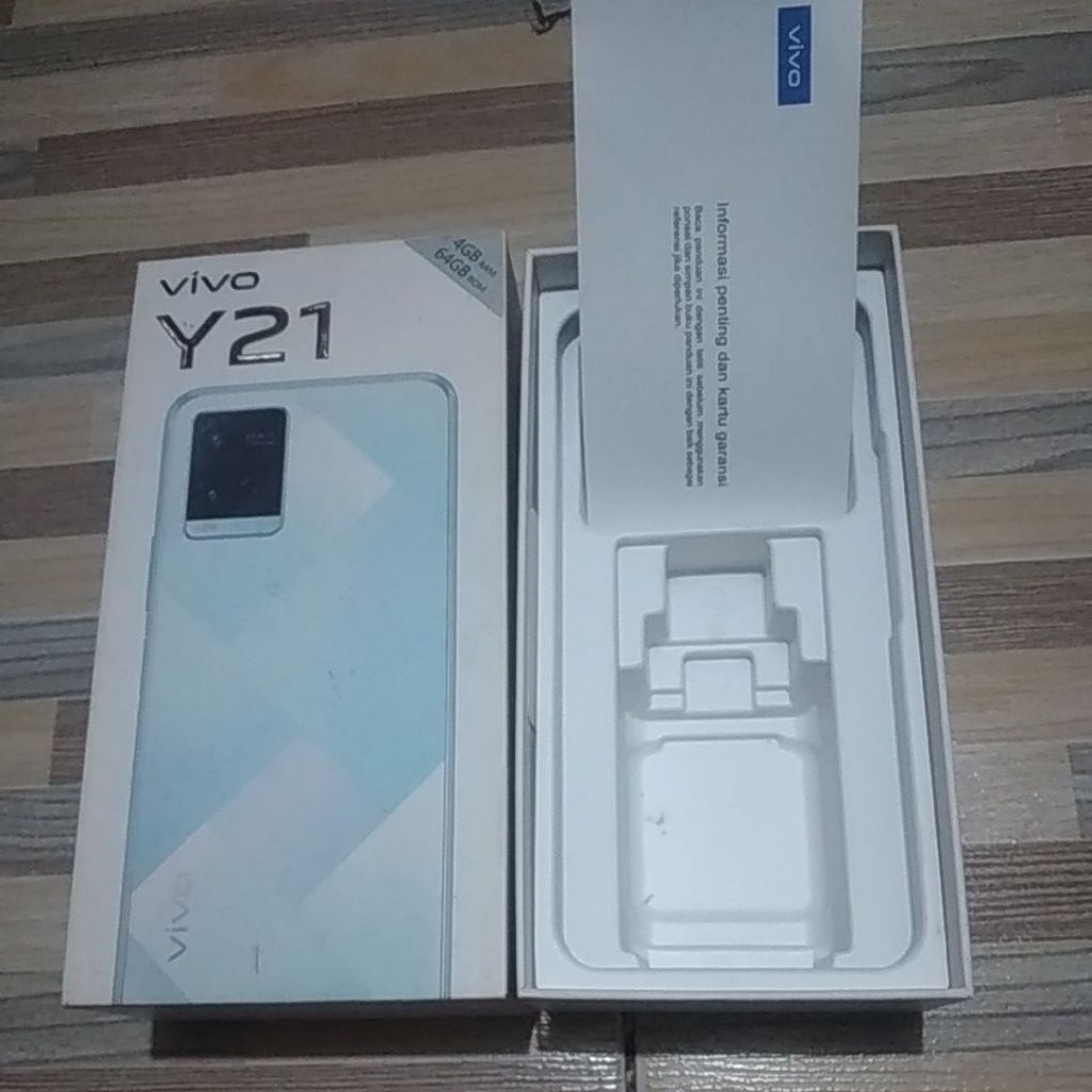 DUS BOX HP VIVO DAN Y21 RAM 4/64 BEKAS ORIGINAL