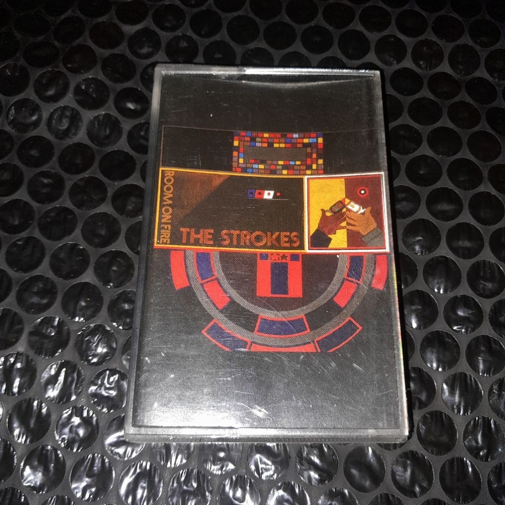 kaset the strokes room on fire