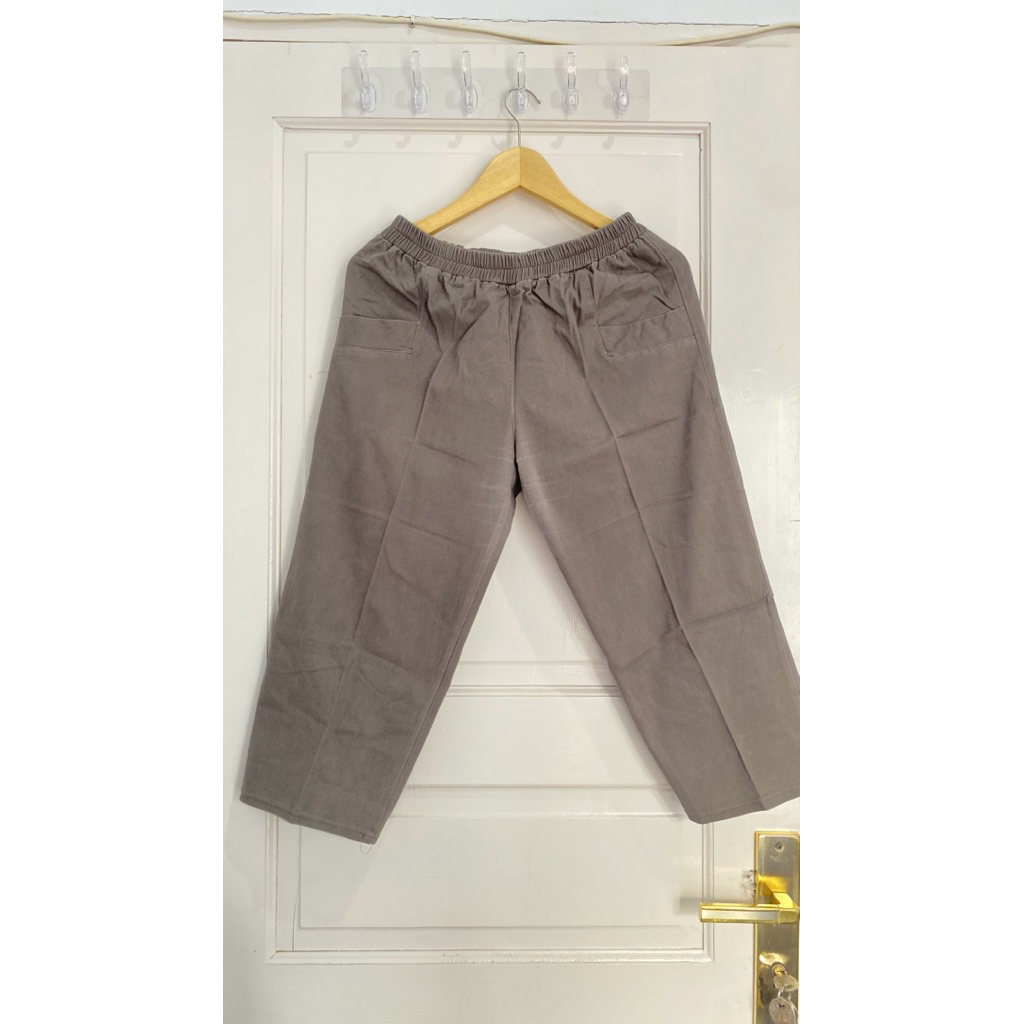 [PRELOVED] Celana Baggy Pants Jumbo / Celana Pendek Wanita Bahan Katun stretch Melar