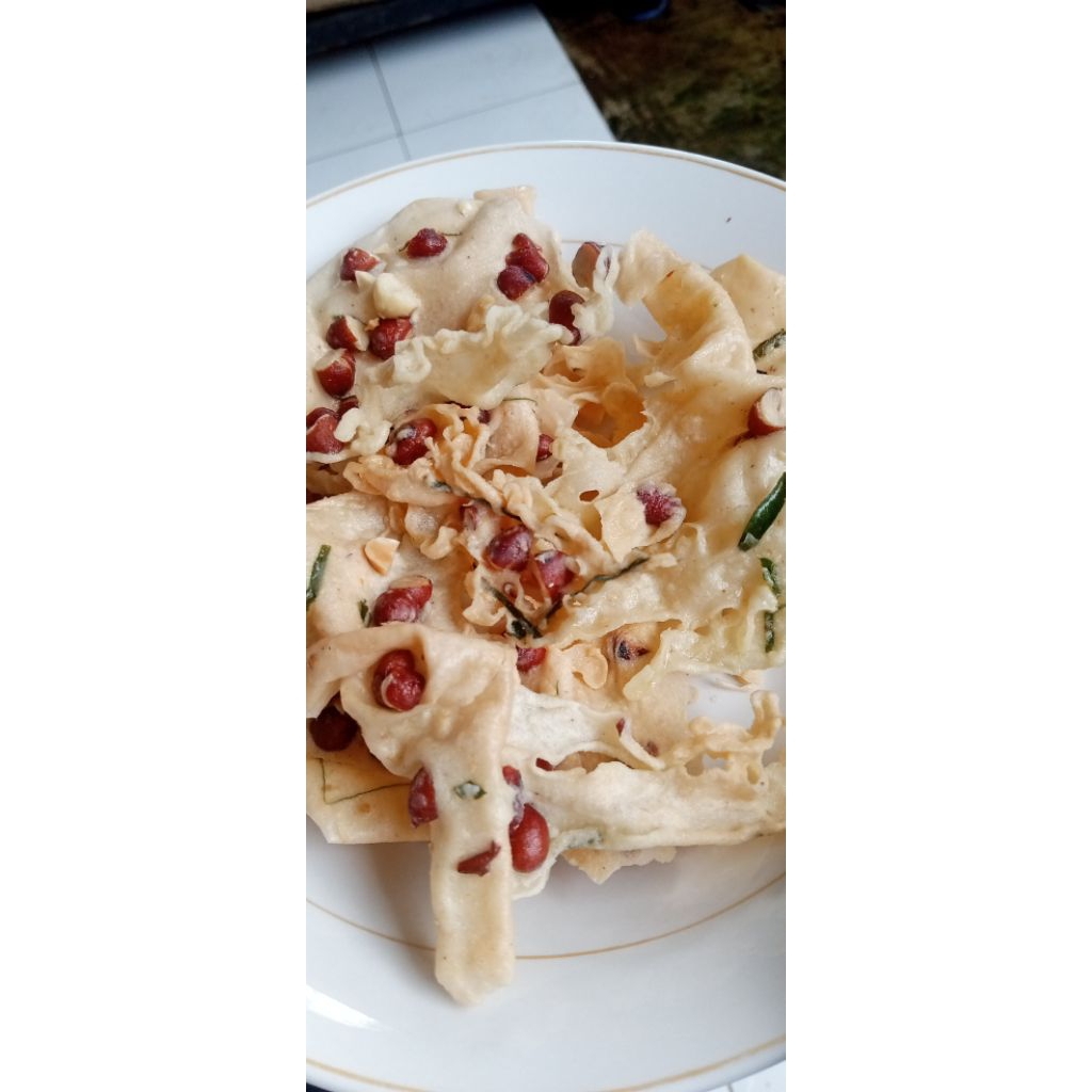 

peyek kacang dan udang.daun jeruk