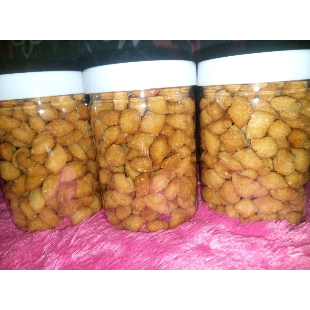 

kue biji ketapang spesial wijen - toples ulir 800 ml