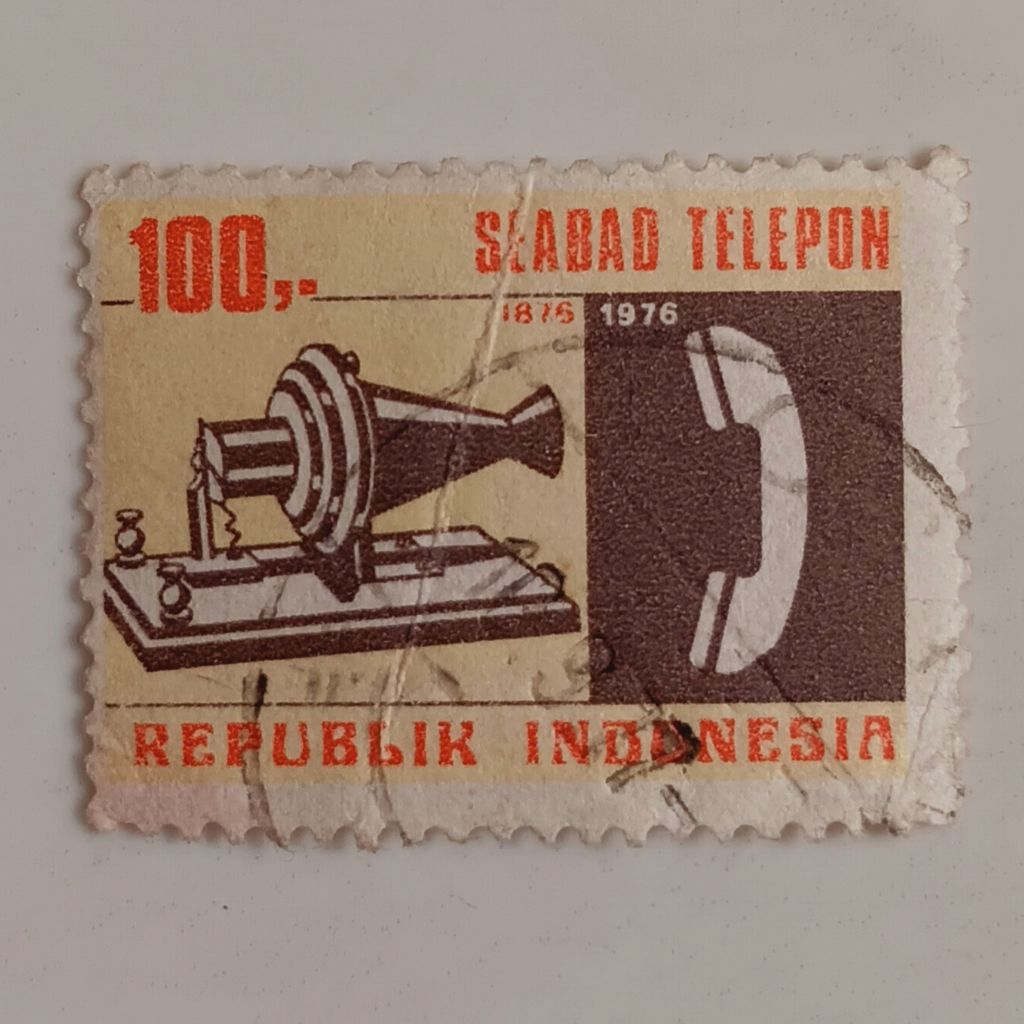 

(AD) Perangko Indonesia 1976 Seabad Telepon 100 rupiah Used