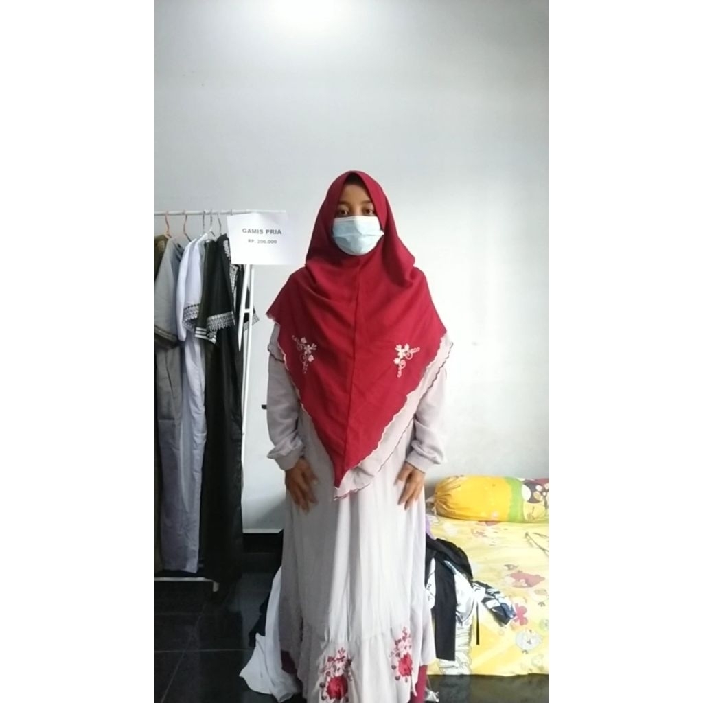 gamis wanita dewasa kondisi bagus bekas pakai