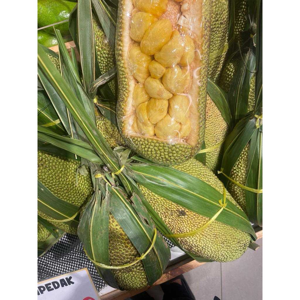 

Buah Cempedak Matang | Daging Tebal & Manis, 1 Pcs