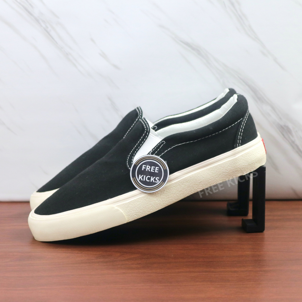 Sepatu Slip On OG Black White Slip On OG Hitam Putih Sneakers Kasual Slipon Hitam Putih