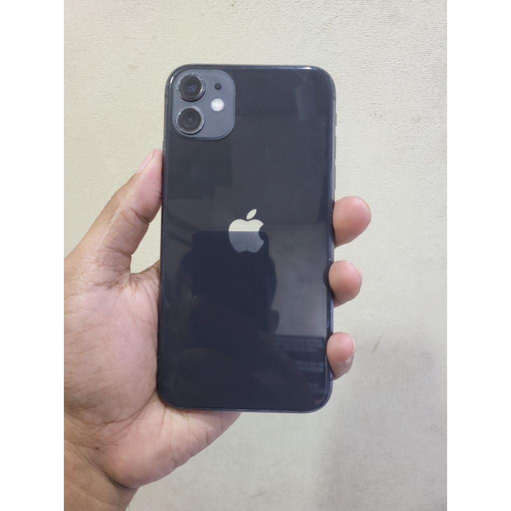iphone 11 64 GB. inter