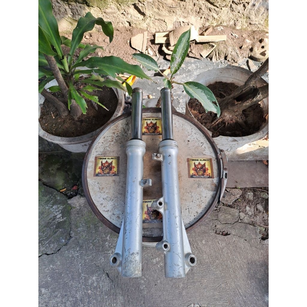 shock depan kymco spike ORIGINAL shockbreaker kymco spike shock kymco spike skok kymco skok depan ky