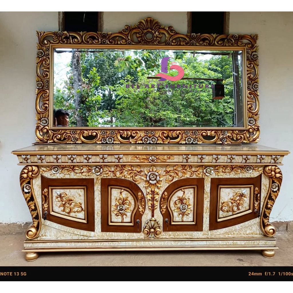 Bufet Tv ukir mewah jati solid/ Meja tv ukir