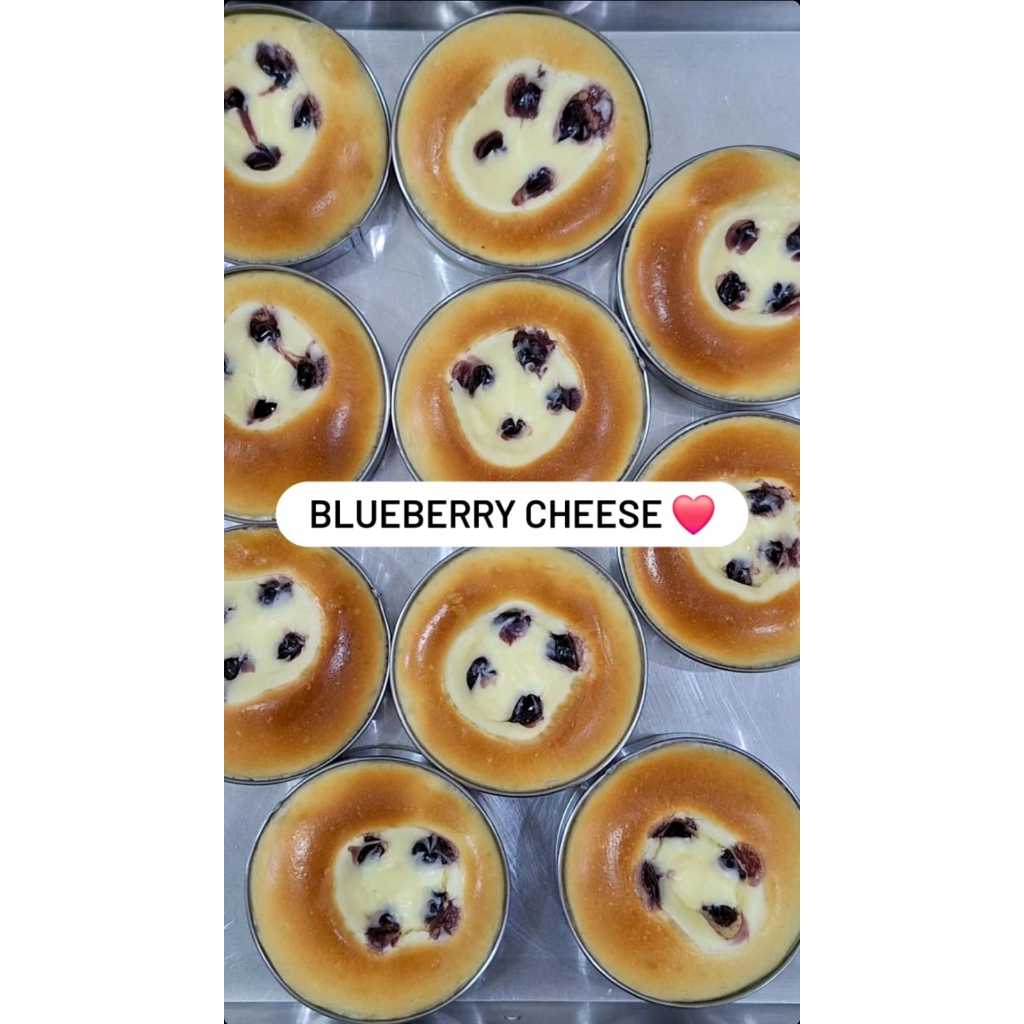 

Blueberry Cream Cheese Bread/Roti Blueberry Keju