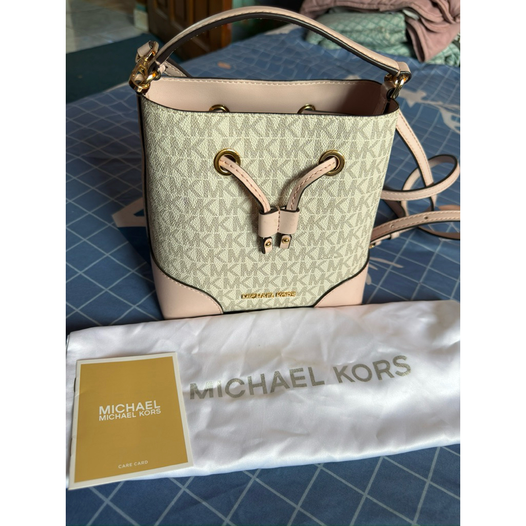 PRELOVED MK MERCER SMALL LOGO BUCKET