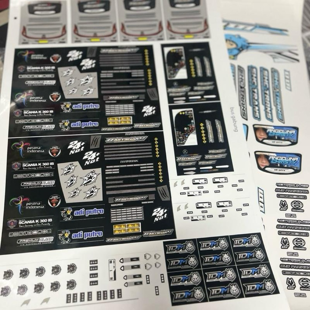 

Stiker VINYL A3+ Cutting (KISS CUT) +Laminating Glossy