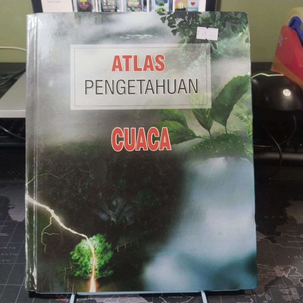 Buku anak Atlas Pengetahuan CUACA
