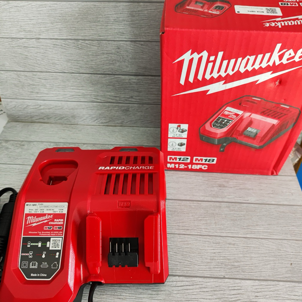 Charger Milwaukee Dual Charge M18 M12 Rapid Charge Milwaukee M12-18FC Rapid Charger Milwaukee M18