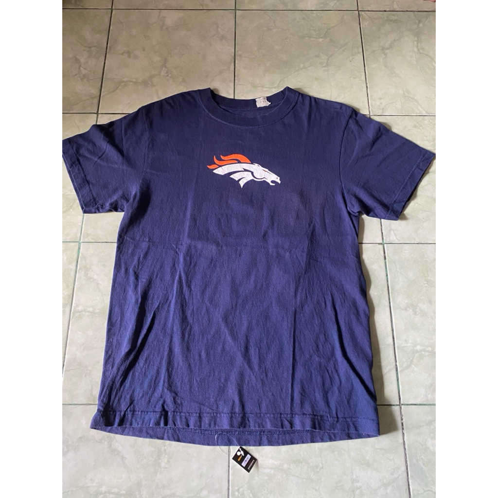 Kaos Second Branded Reebok (Size On Tag M)