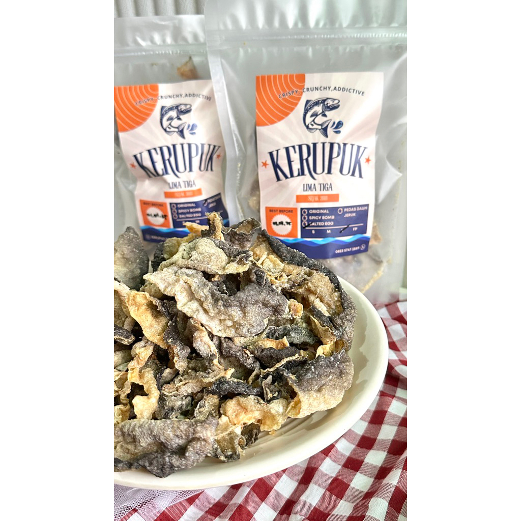 

KERUPUK KULIT IKAN 53 PEDAS DAUN JERUK HOME MADE TANPA BAHAN PENGAWET (SALMON CRISPY CHIPS)