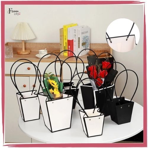 

FDG Tas Bouquet Flower Handbag / Paperbag Hadiah Anti Air / Tas Bouquet Flower / Bloombag /Hand Bag Tas Bouquet KB1011