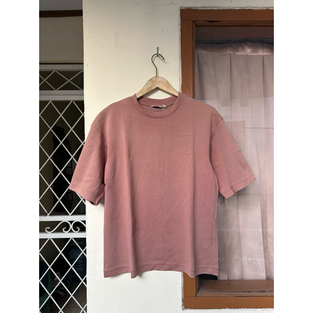baju kaos oversize uniqlo size fit s ke m airsm second bekas preloved thrift murah lengan pendek